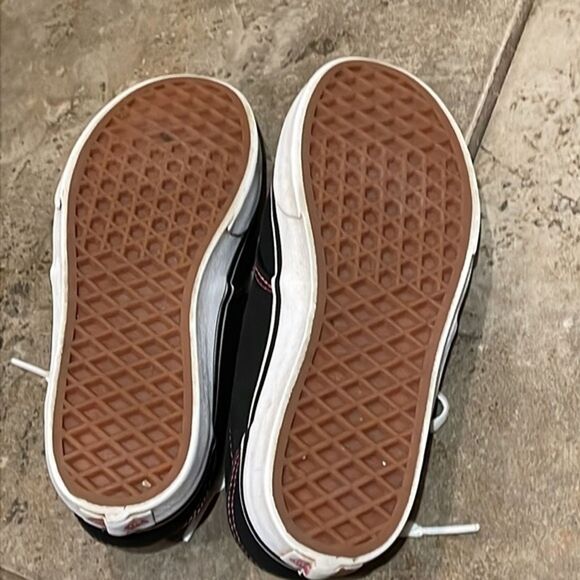 Vans Atwood Black and Pink Low Top Sneakers Missy Size 3.5 TB4R Athletic - Picture 7 of 12